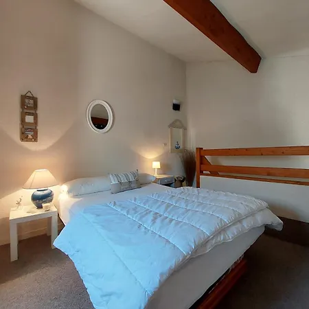 Apartment Charmante Maisonnette Avec Piscine A Proximite Du Et Des Plages De - Fr-1-550-80